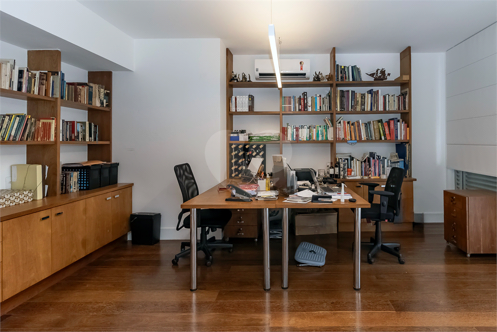 Apartamento à venda em Higienópolis 