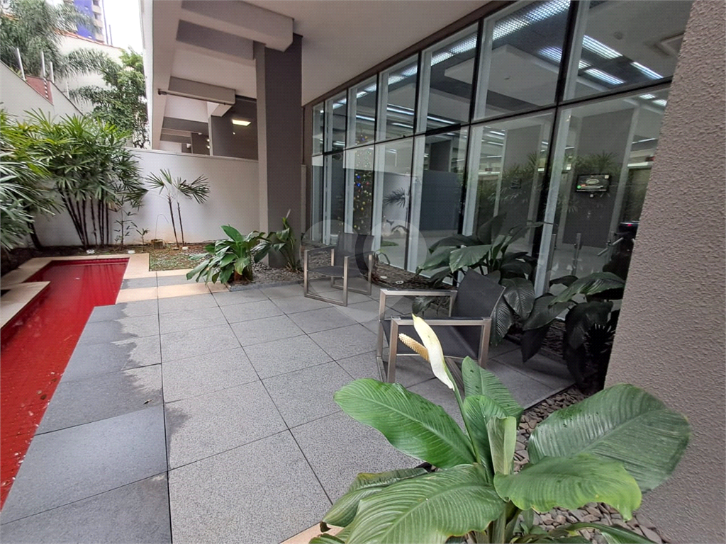 Sala comercial 41m² em prédio novo na Pompeia