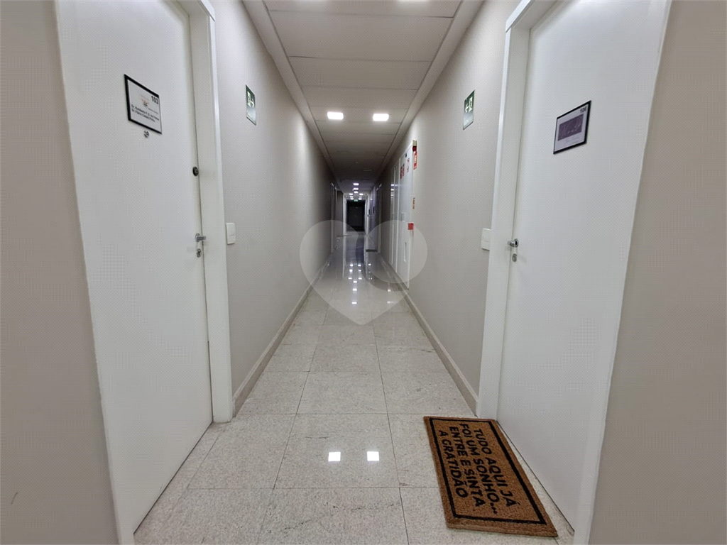 Sala comercial 41m² em prédio novo na Pompeia