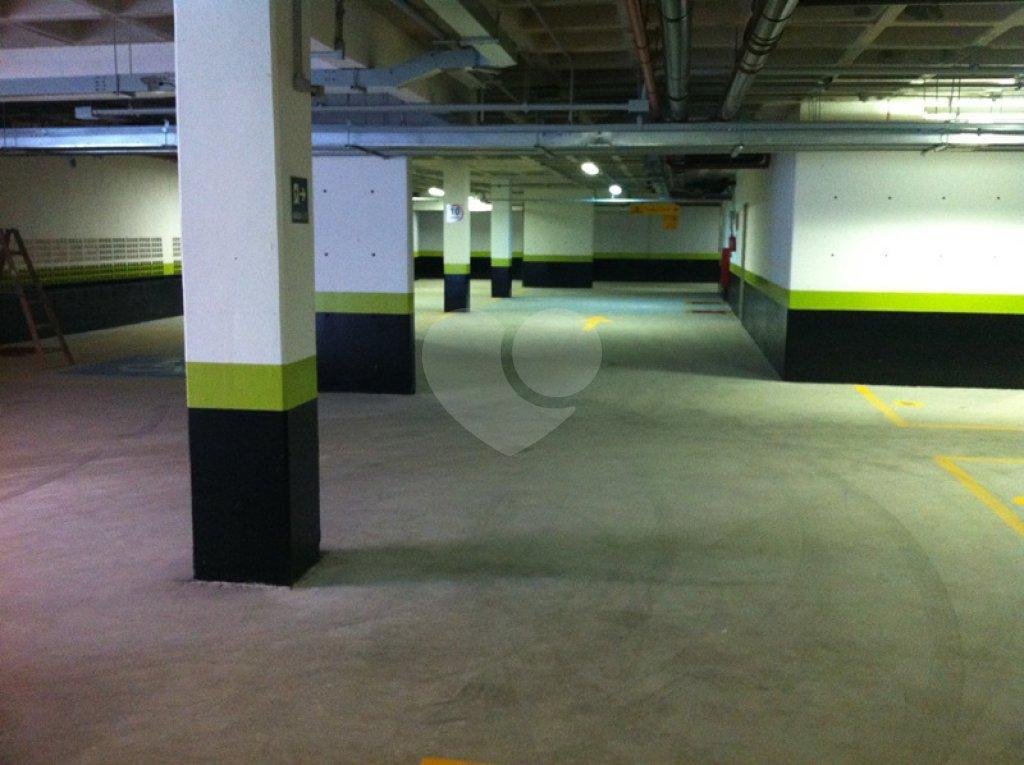 Sala comercial 41m² em prédio novo na Pompeia