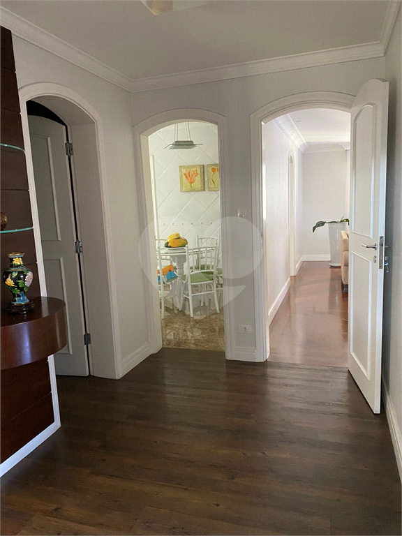 Apartamento à venda com 4 quartos, 240m² - Foto 4