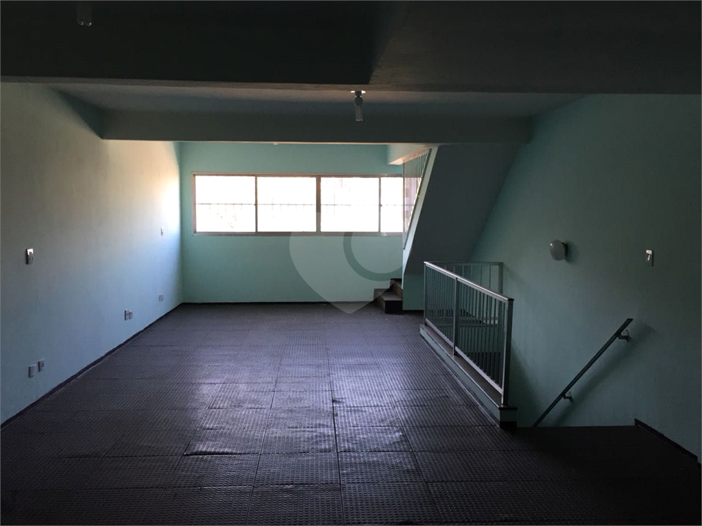 PRÉDIO INTEIRO em PIRITUBA