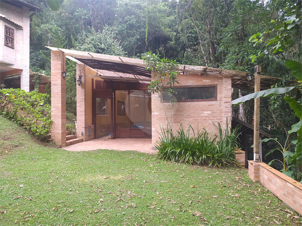 Casa de Condomínio à venda com 3 quartos, 357m² - Foto 17