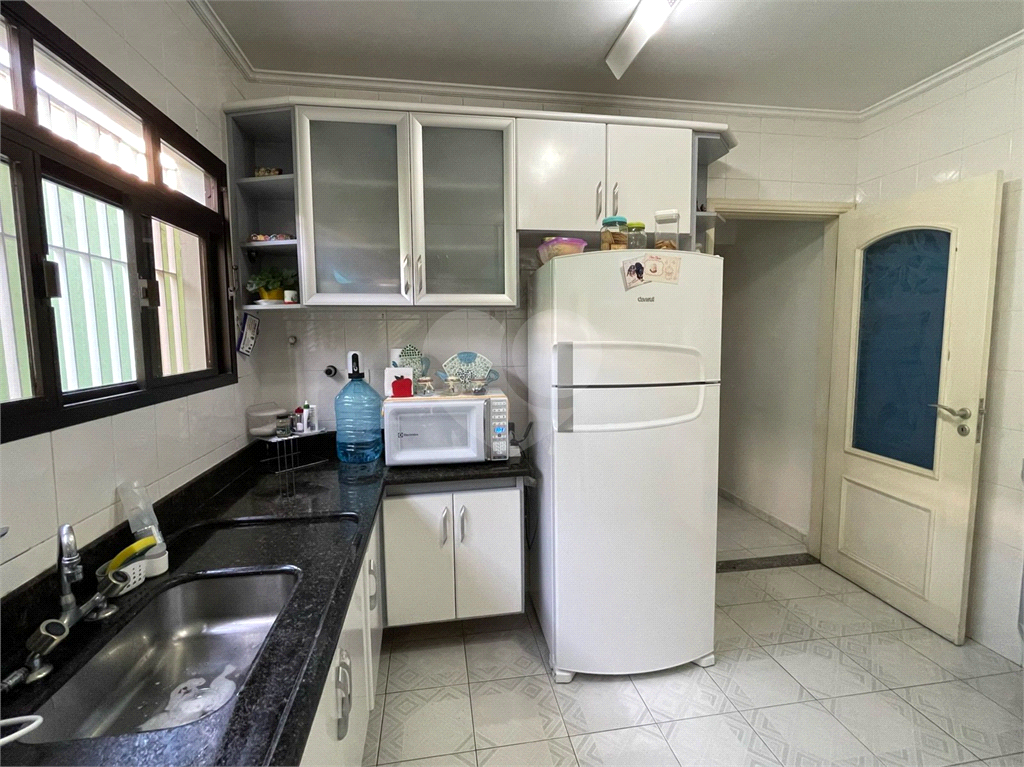 Sobrado à venda com 3 quartos, 208m² - Foto 4