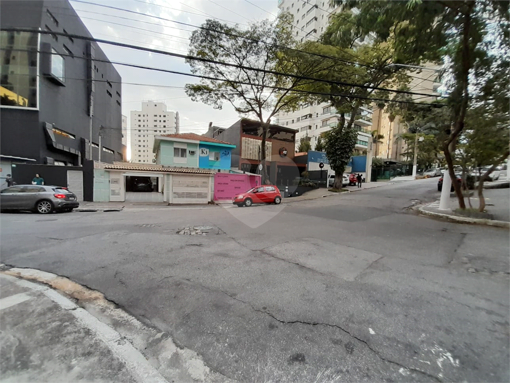 Sobrado Alto Santana 234 mts Terreno 190m2  4dormit sendo 1 suite -3wcs - 2salas - 3 vagas.