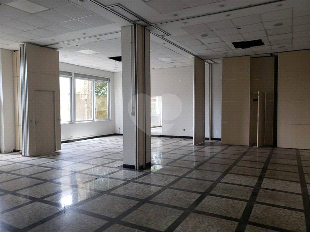 MAGNIFICO PRÉDIO COMERCIAL  PARA ALUGAR 1650M² MOEMA