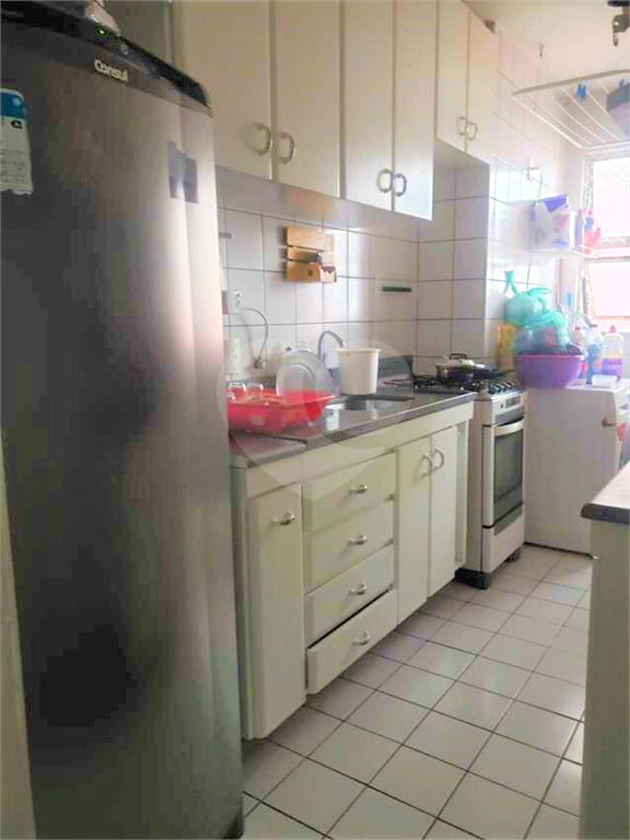 Apartamento à venda com 3 quartos, 60m² - Foto 2