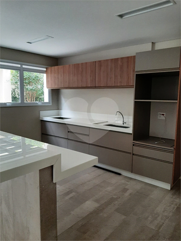 APARTAMENTO em SANTANA
