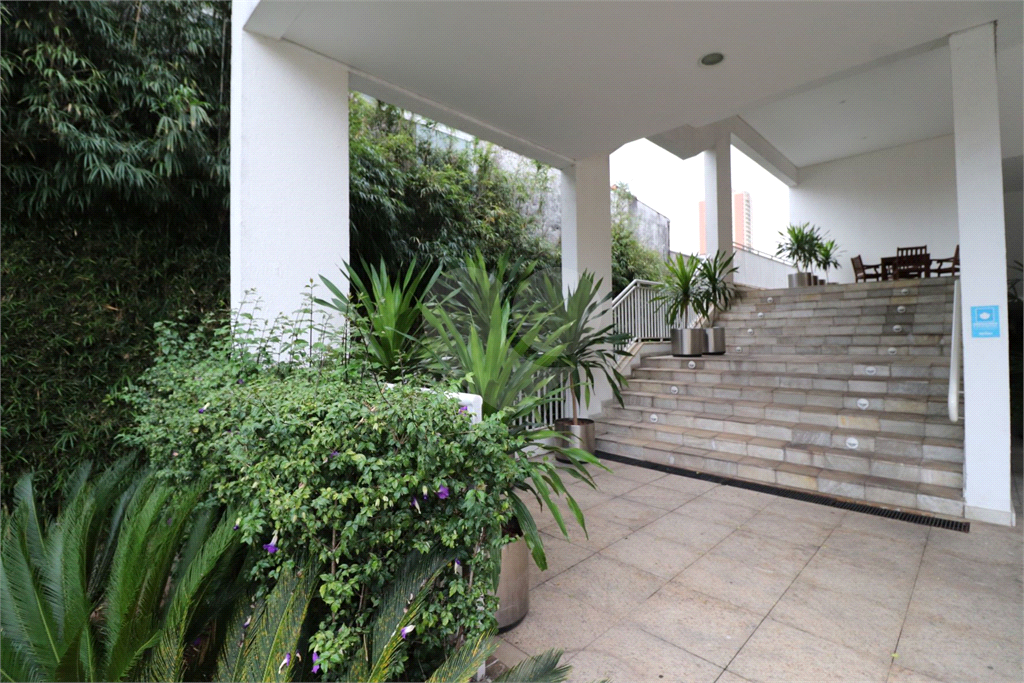 Lauzane apartamento com 118 m² recém reformado tem 3 quartos 2 vagas e  Varanda Gourmet!!  