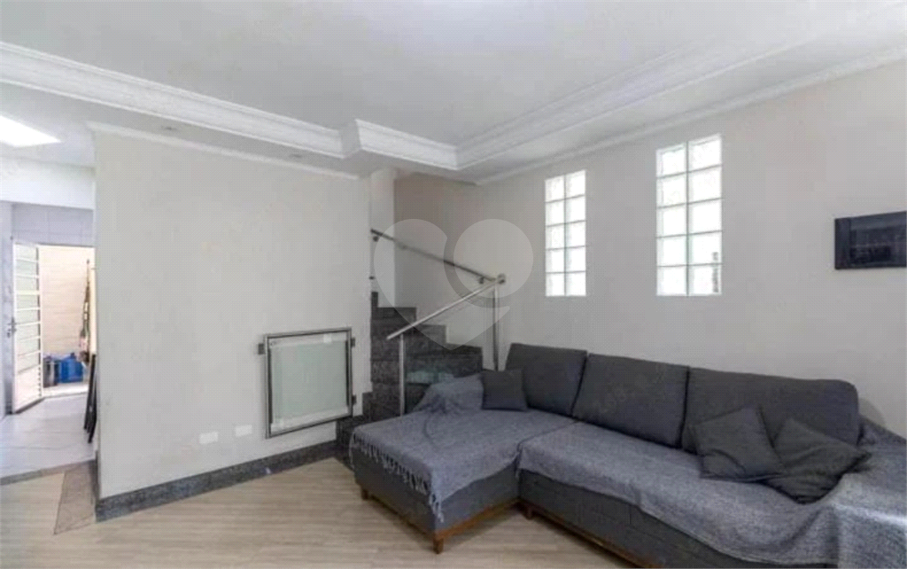 Casa em condomínio fechado á venda na Penha