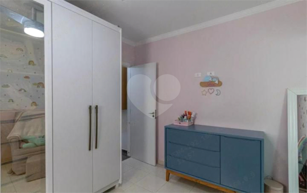 Casa em condomínio fechado á venda na Penha