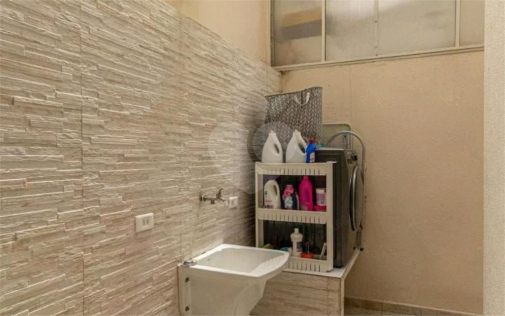 Casa em condomínio fechado á venda na Penha