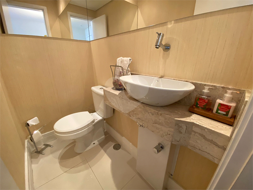 Apartamento com varanda gourmet Parada Inglesa