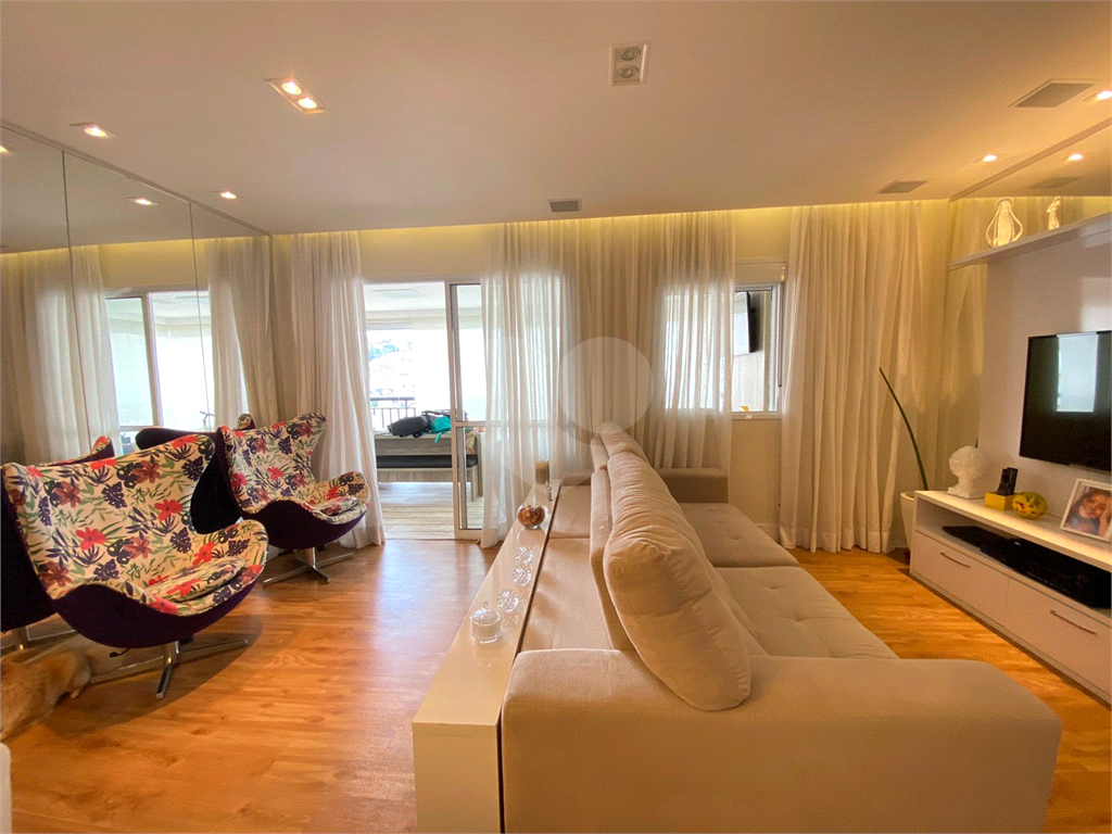 Apartamento com varanda gourmet Parada Inglesa