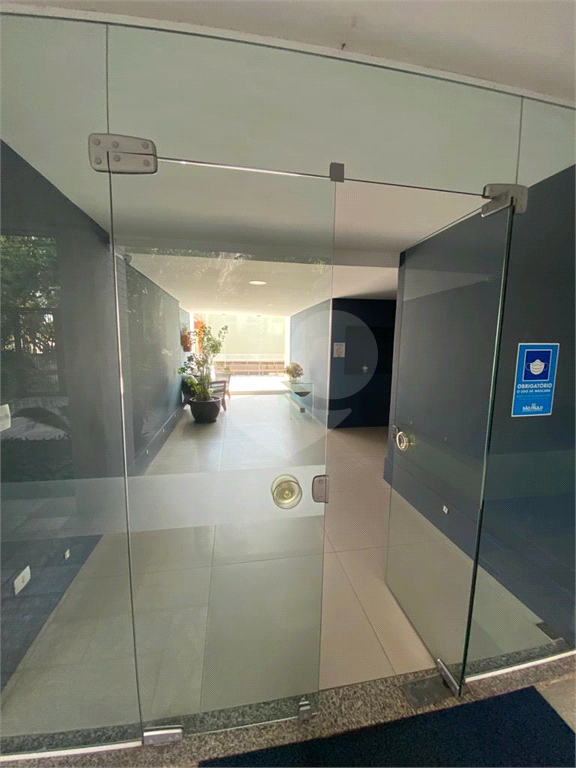 Apto 91 m - Metrô Sumaré, rua arborizada e tranquila. ótima planta, são 03 dorm 1 suite 1 vaga 