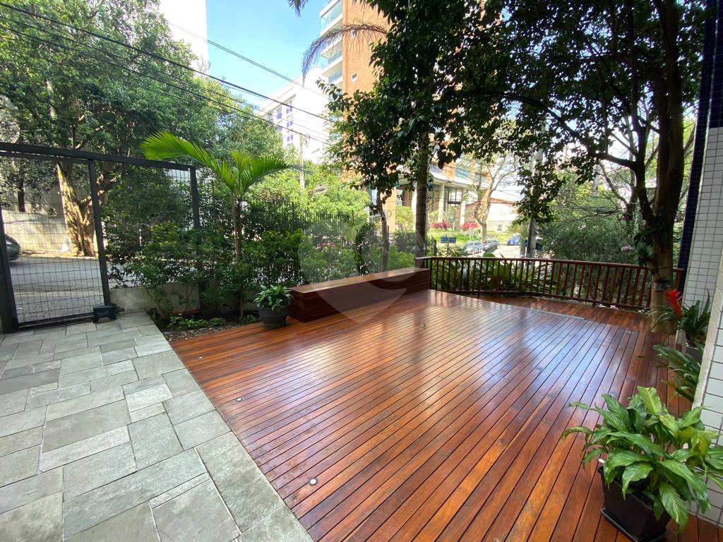 Apto 91 m - Metrô Sumaré, rua arborizada e tranquila. ótima planta, são 03 dorm 1 suite 1 vaga 
