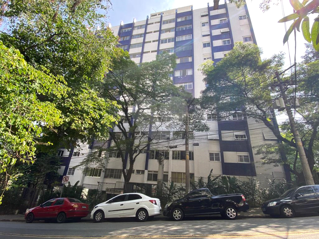 Apto 91 m - Metrô Sumaré, rua arborizada e tranquila. ótima planta, são 03 dorm 1 suite 1 vaga 