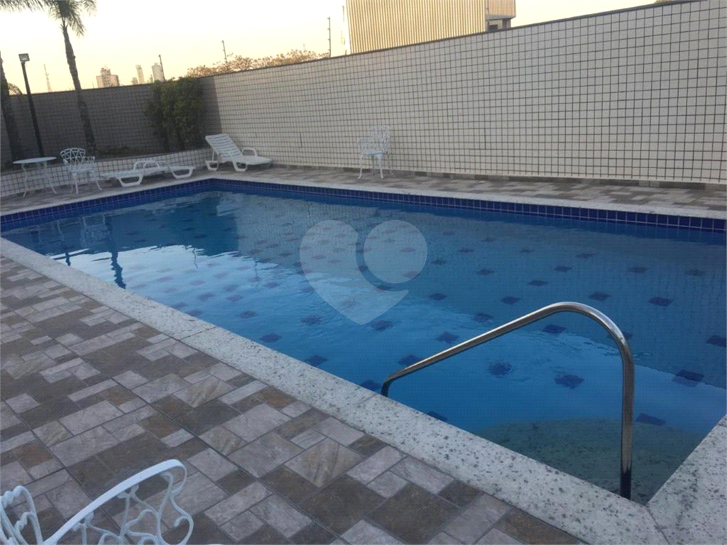 APARTAMENTO em VILA MATILDE