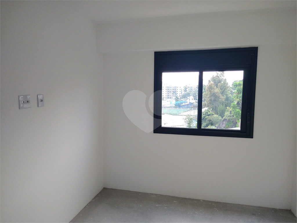 Apto novo no Jd São Paulo com varanda 