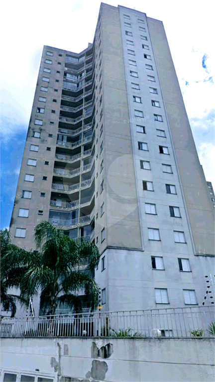 APARTAMENTO em PARQUE NOVO MUNDO