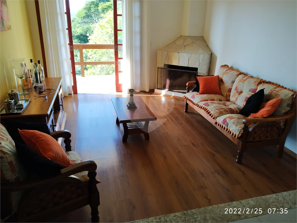 Casa de Condomínio à venda com 4 quartos, 300m² - Foto 3