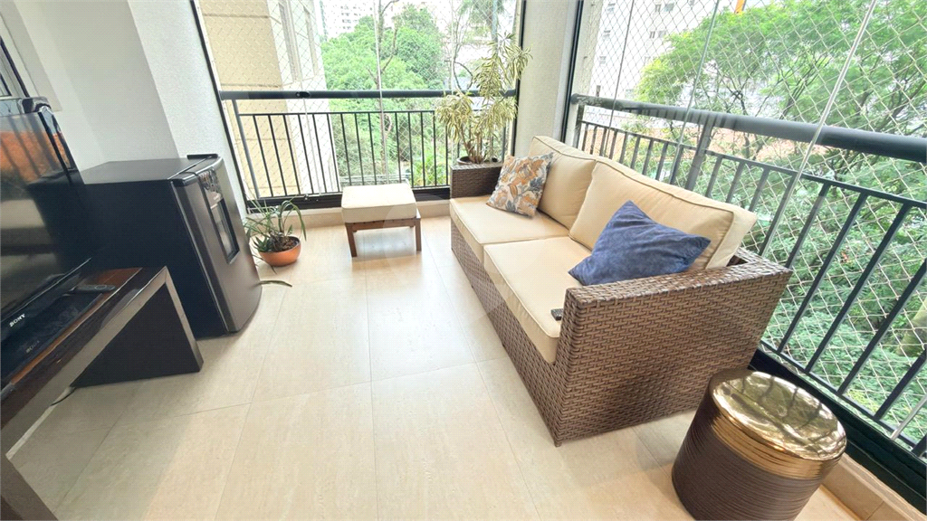 APARTAMENTO em SANTANA