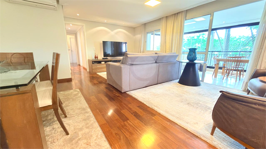 APARTAMENTO em SANTANA