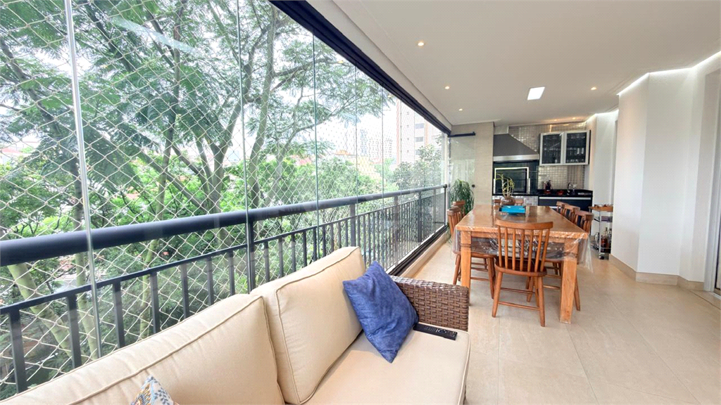 APARTAMENTO em SANTANA