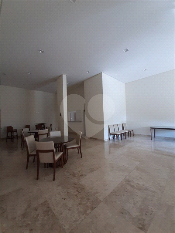 APARTAMENTO em SANTANA