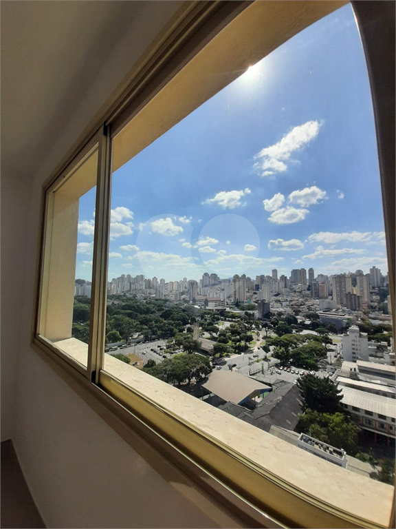 APARTAMENTO em SANTANA