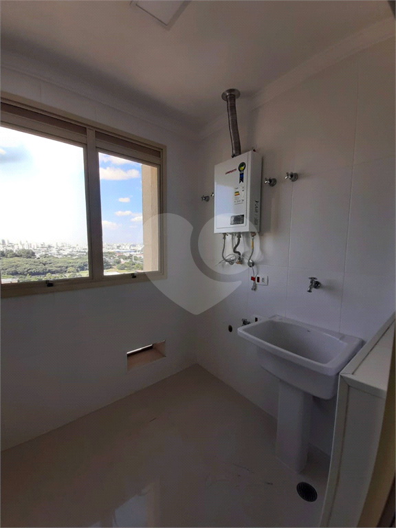 APARTAMENTO em SANTANA