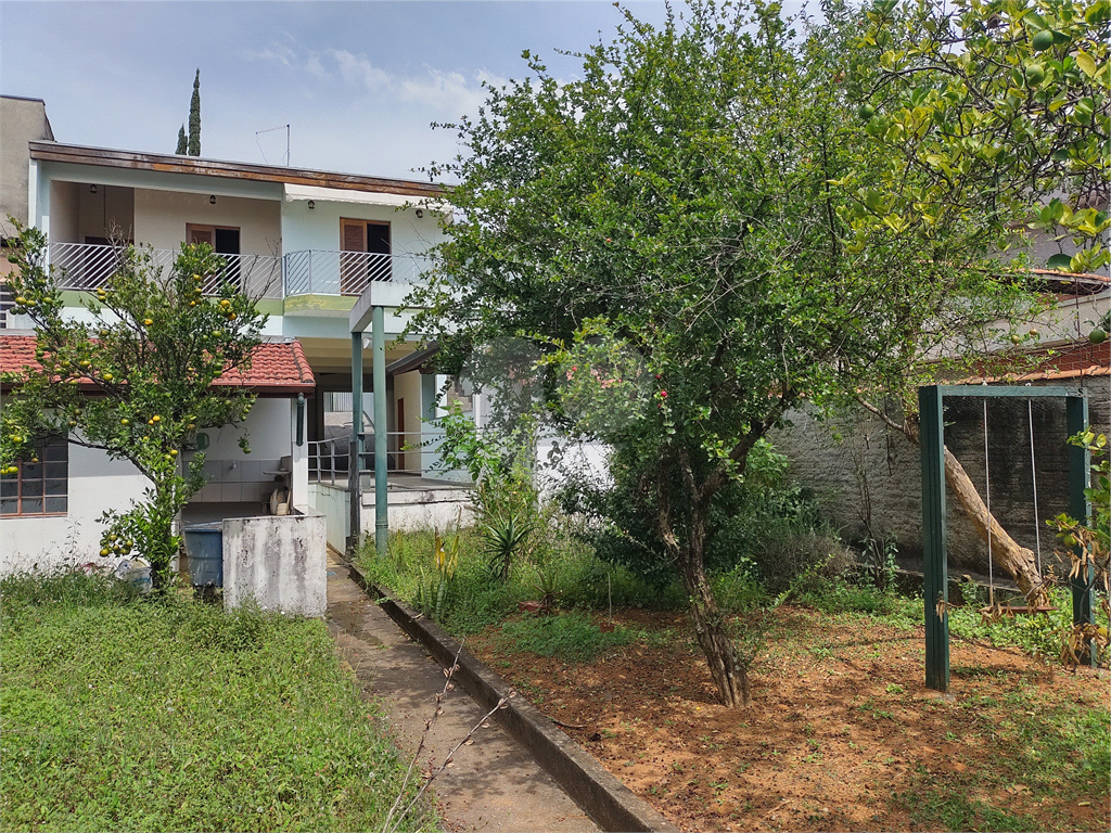 CASA PARA VENDA COM ÁREA CONSTRUÍDA DE 335,1M² EM OSASCO