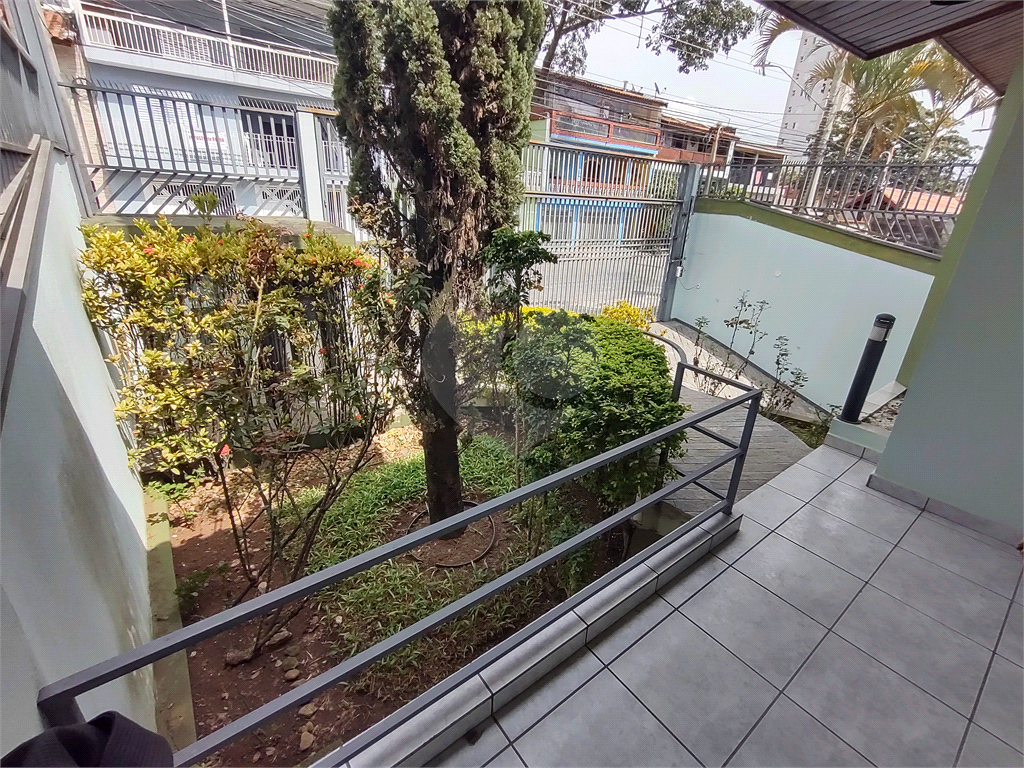 CASA PARA VENDA COM ÁREA CONSTRUÍDA DE 335,1M² EM OSASCO