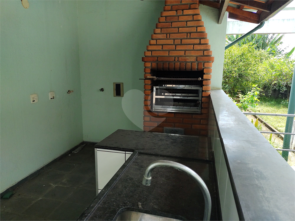 CASA PARA VENDA COM ÁREA CONSTRUÍDA DE 335,1M² EM OSASCO