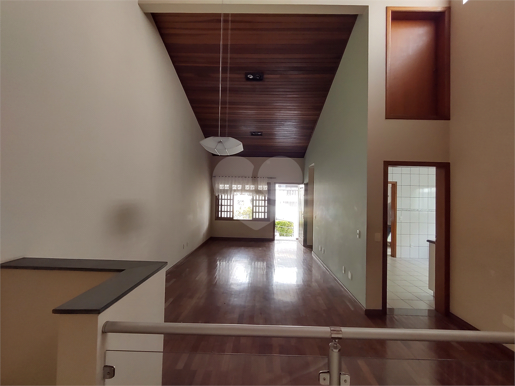 CASA PARA VENDA COM ÁREA CONSTRUÍDA DE 335,1M² EM OSASCO