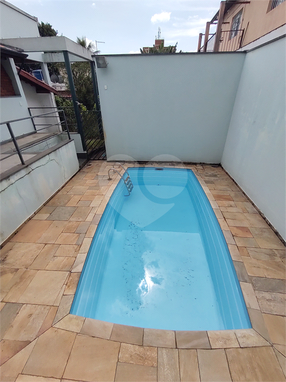 CASA PARA VENDA COM ÁREA CONSTRUÍDA DE 335,1M² EM OSASCO