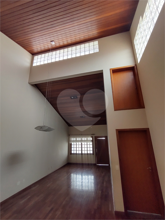 CASA PARA VENDA COM ÁREA CONSTRUÍDA DE 335,1M² EM OSASCO