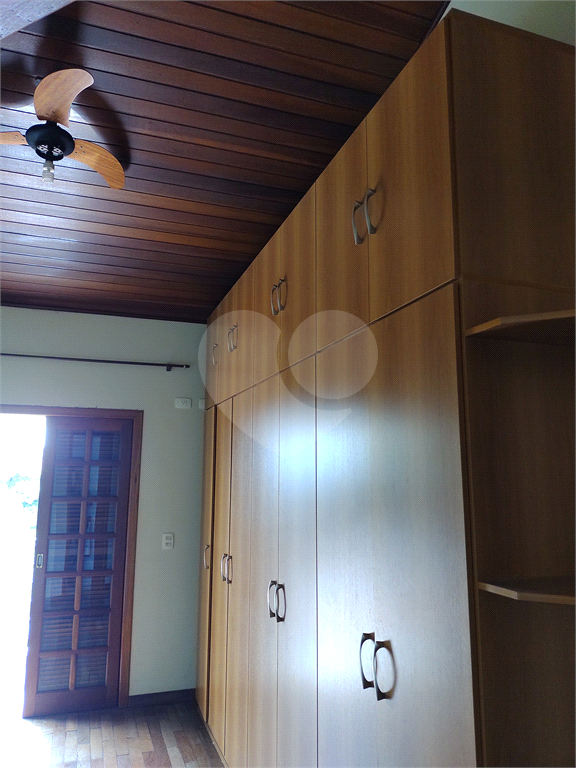 CASA PARA VENDA COM ÁREA CONSTRUÍDA DE 335,1M² EM OSASCO