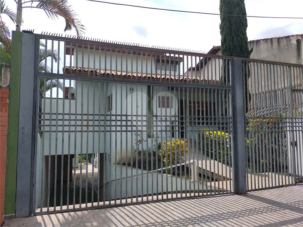 CASA PARA VENDA COM ÁREA CONSTRUÍDA DE 335,1M² EM OSASCO