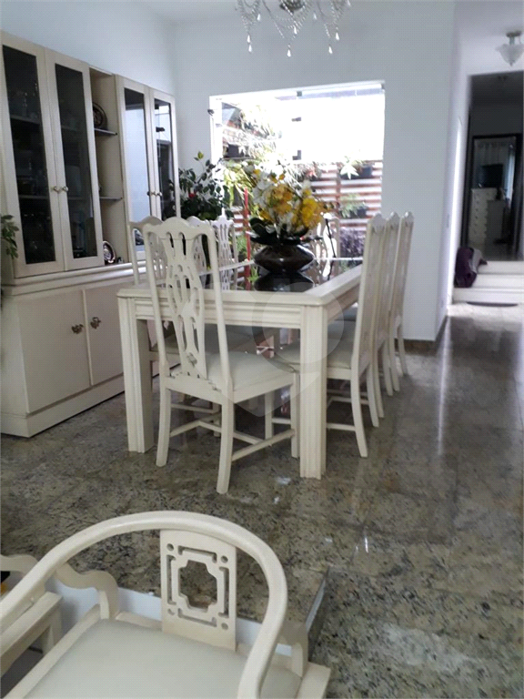 Raridade.... casa térrea a venda na Parada inglesa