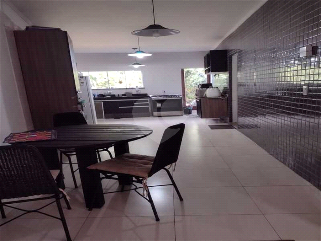 Casa de Condomínio à venda com 3 quartos, 291m² - Foto 13