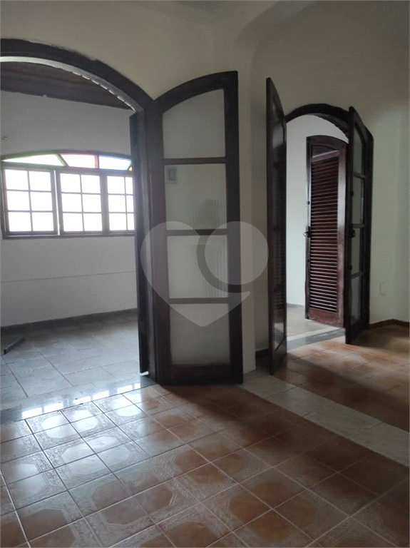 Casa à venda com 3 quartos, 350m² - Foto 17