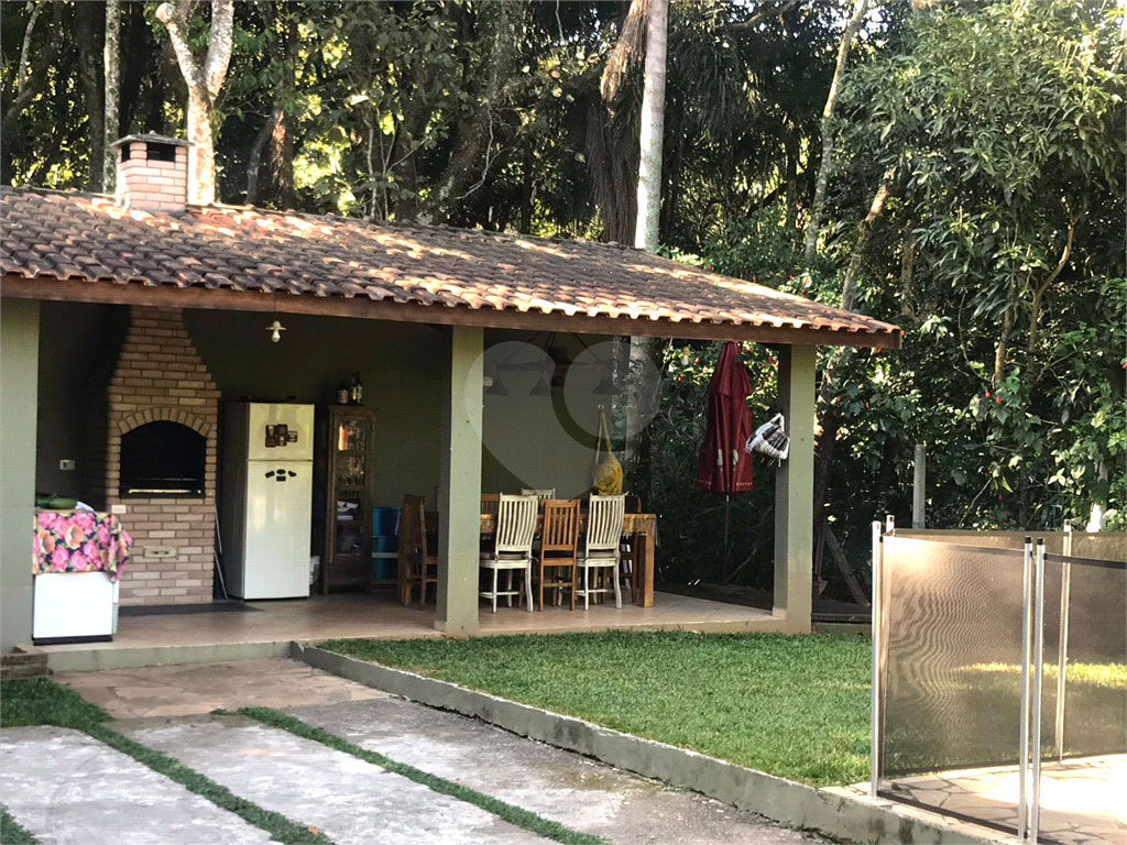 Casa de Condomínio à venda com 4 quartos, 453m² - Foto 2