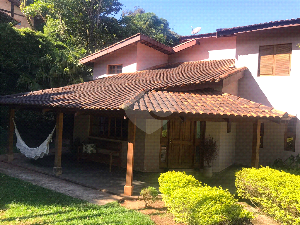 Casa de Condomínio à venda com 4 quartos, 453m² - Foto 1