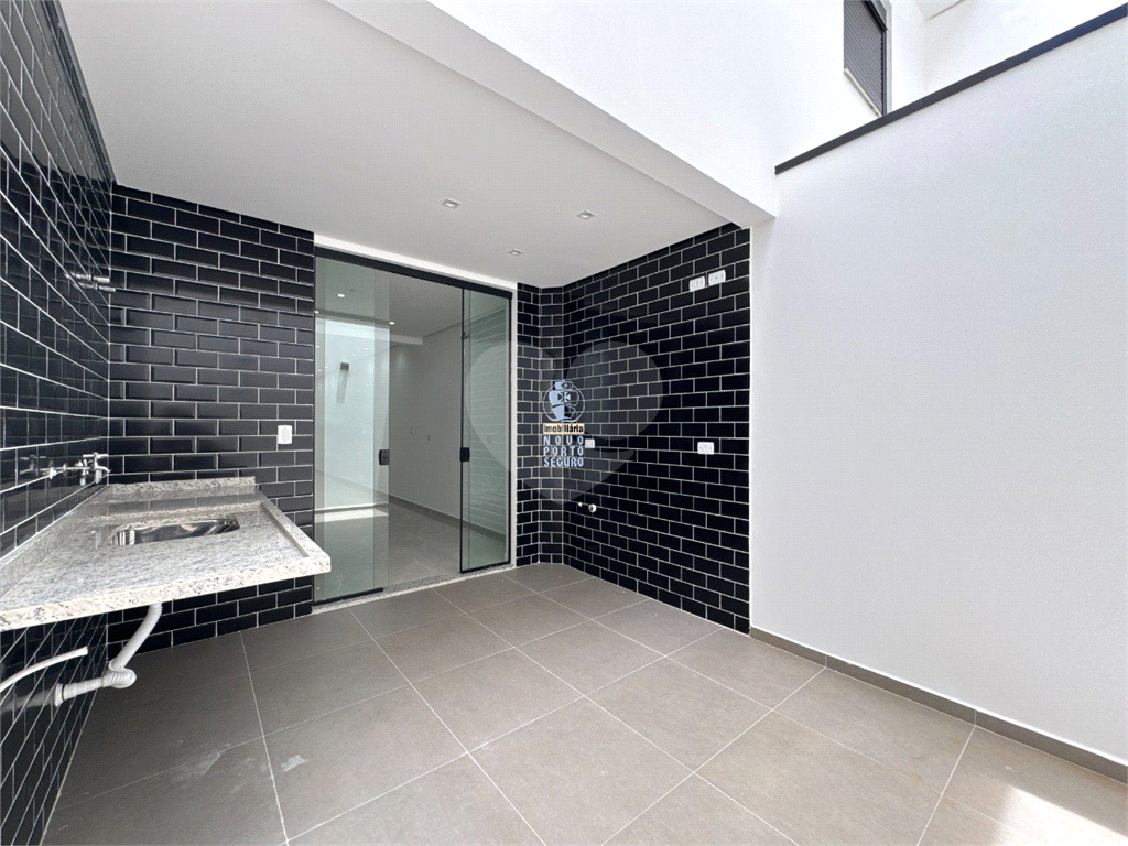 SOBRADO À VENDA NA PARADA INGLESA - CONFORTO E ESTILO