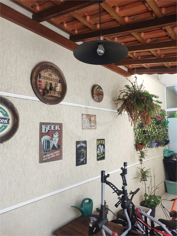 Sobrado com churrasqueira na Vila Medeiros