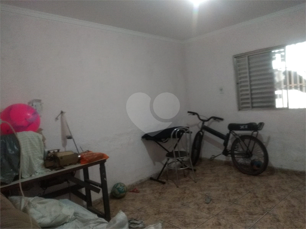 Casa com 03 dormitórios e 2 vagas proximo ao metrô - Vila Guilhermina