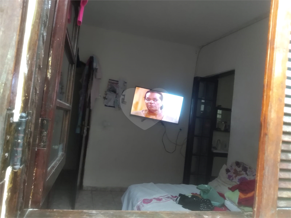 Casa com 03 dormitórios e 2 vagas proximo ao metrô - Vila Guilhermina