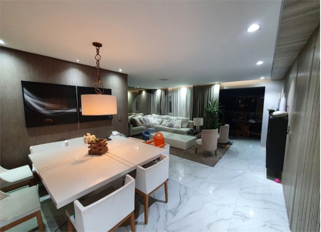 APARTAMENTO em MORUMBI