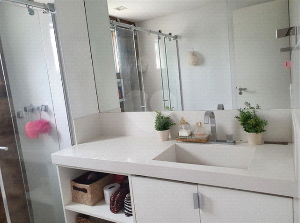 APARTAMENTO em MORUMBI